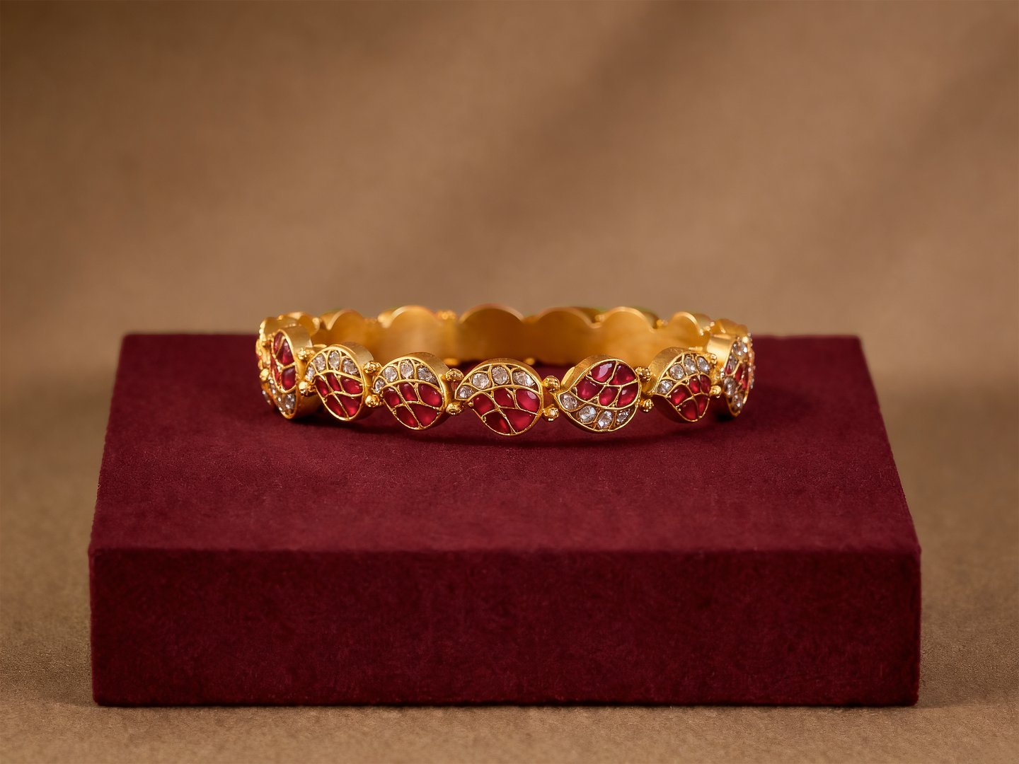 Sarvam Bangle