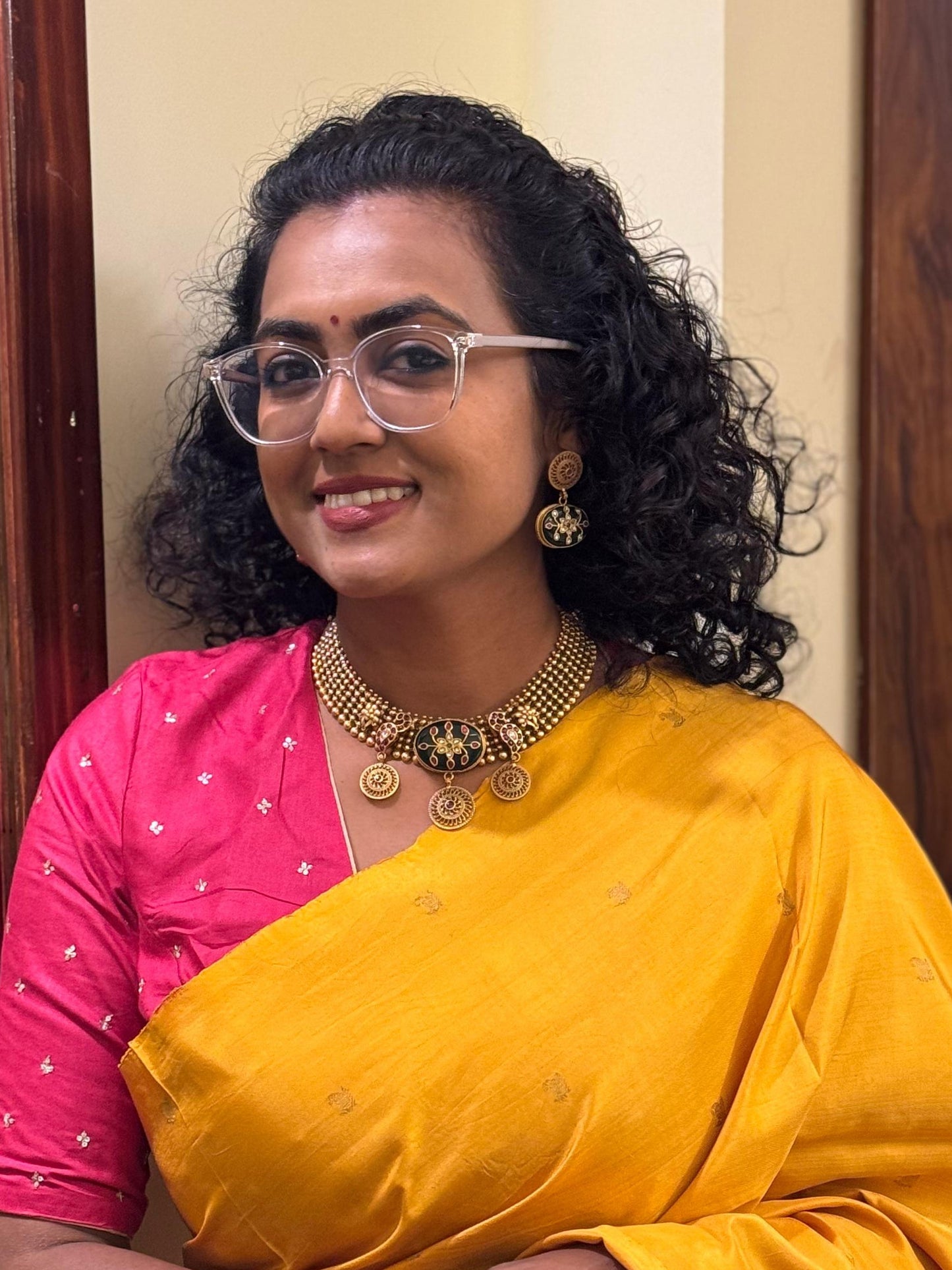 Aadhava Choker
