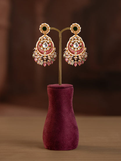Vizhithirai Earring