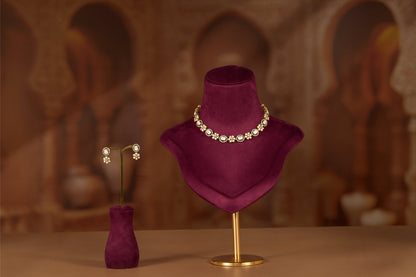 Poonguzhal Necklace