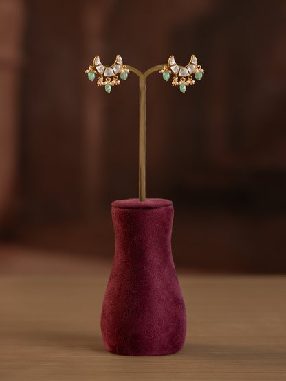 Ilayanila Neckwear Set