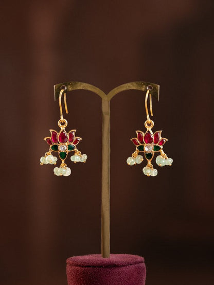 Gnayiru Earring