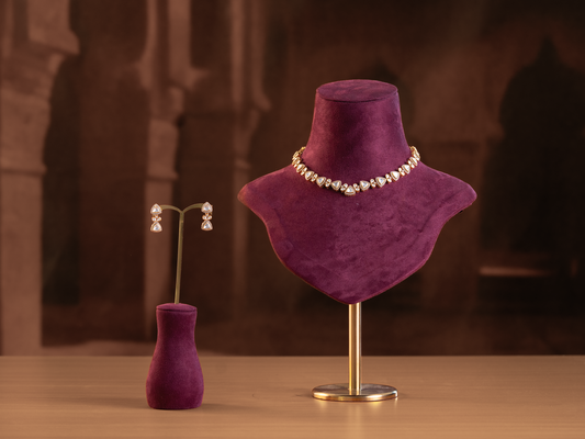 Nilavoli Neckwear Set