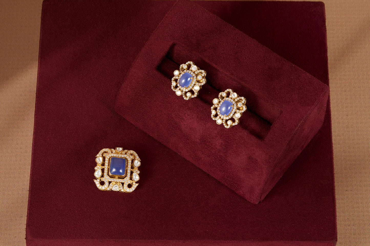 Kaarmughil Pendant