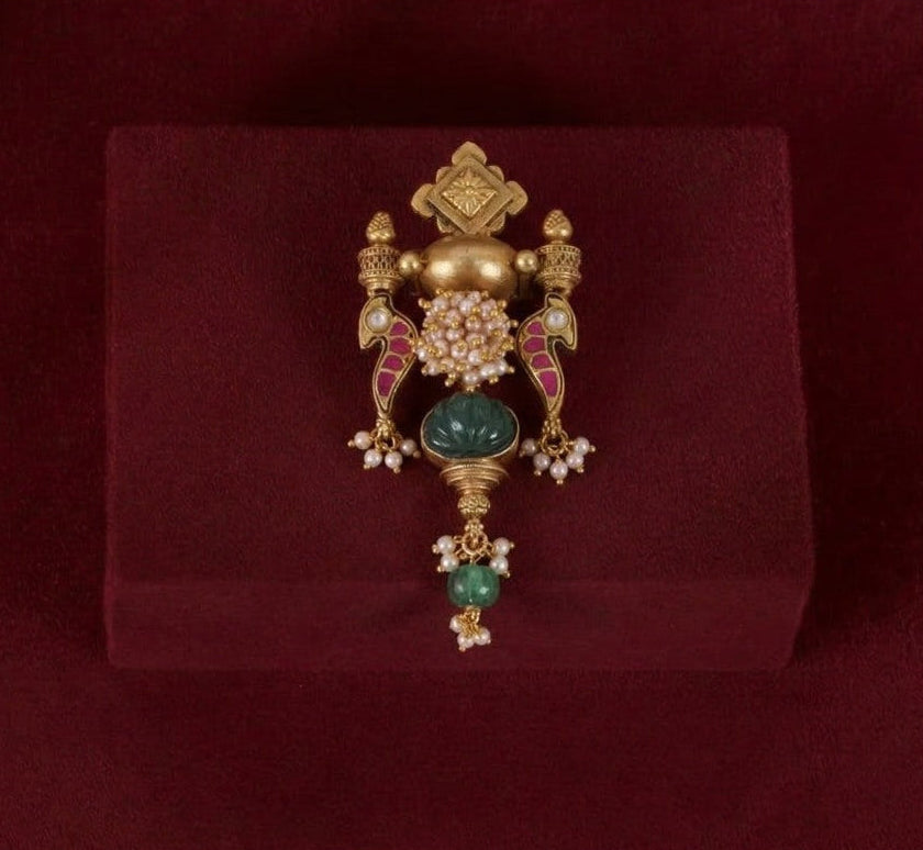 Madhil Pendant