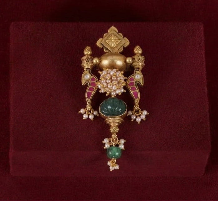 Madhil Pendant