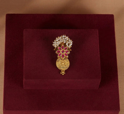 Vizha Pendant
