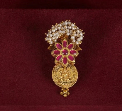 Vizha Pendant