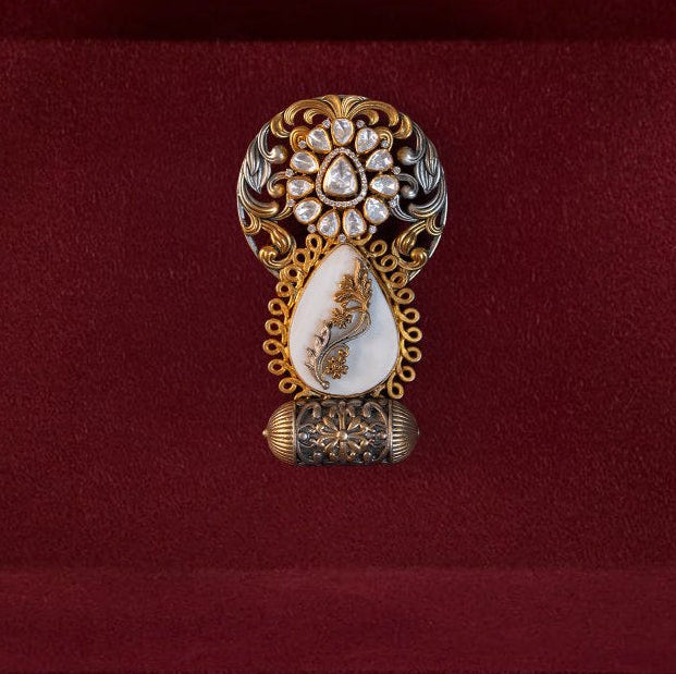 Moonlit pendant